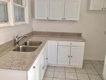 Loft Bedroom w/ Great Space & Private Bathroom in Sunny Cohouse 3
