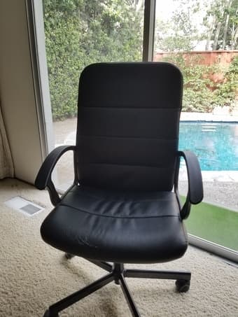 Renberget desk chair 1