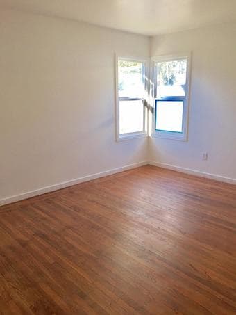Spacious Room in Massive 4-Bedroom Shared House - Private Bedroom 2