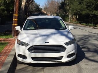 2014 Ford Fusion SE (48K) - white excelent 1