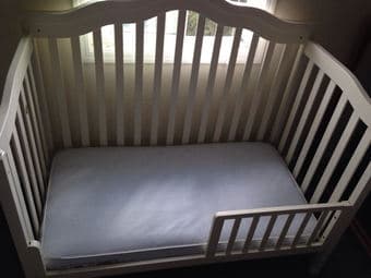 baby crib 1