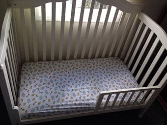 baby crib 3