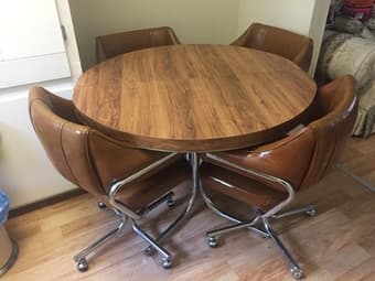 Round Wooden Kitchen Table with 4 chairs 1