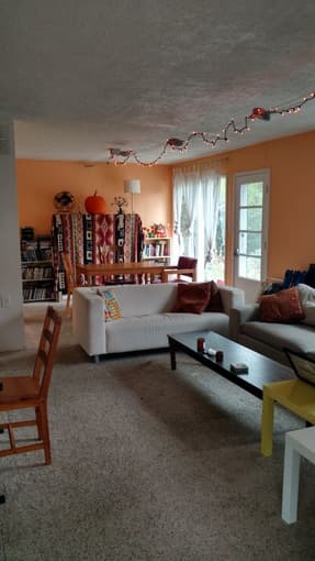 Room in a 4br/2ba house in Palo Alto ($925) - Available April 1st 1