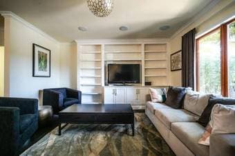 $6200 / 3br - 1700ft2 - Lovely Willows 3 bed/2 bath Family Home + Detached 1 bed/1bath Cottage (menlo park) 2