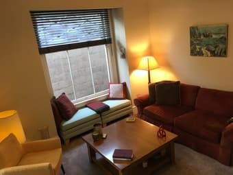 Room in perfect location cute apartment 1