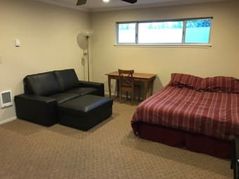 Furnished Studio Cottage in Menlo Park Available 6/1 1