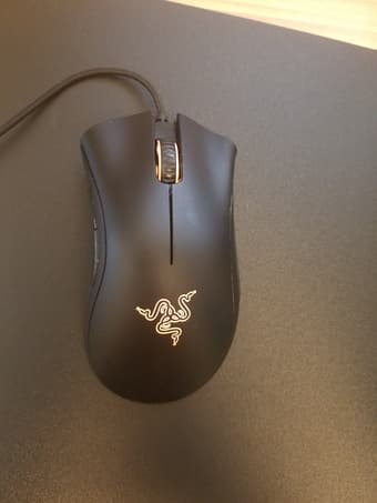 Razer DeathAdder Chroma - Multi-Color Ergonomic Gaming Mouse 1