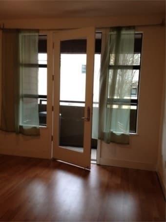Bedroom w/ Ensuite Bathroom, Private Entrance & Kitchenette (PaloAlto) 2