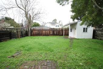 Look for roommates for our Palo Alto house. 10 min bike to Stanford 1