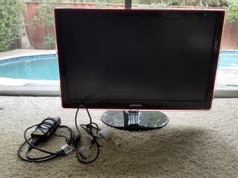 Samsung 27" Monitor (P2770FH) 1