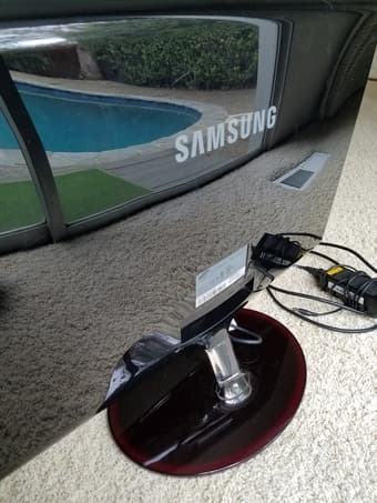 Samsung 27" Monitor (P2770FH) 2