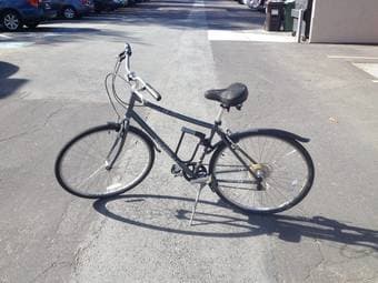 MOVING OUT: Selling great Raleigh bike!! 1