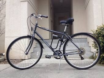MOVING OUT: Selling great Raleigh bike!! 2