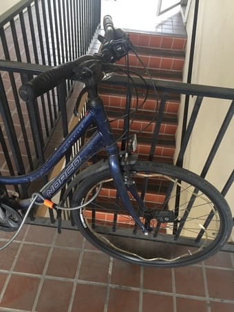 Mountain Bike in Great Working Condition For Sale 3