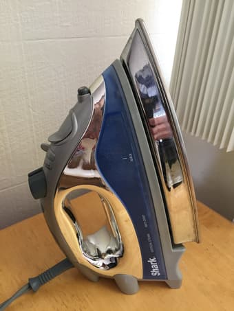 Shark iron 1