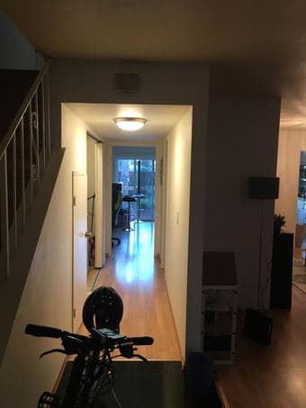 Seeking flatmate for 3BD/2.5BA Mountain View apt 1400$/mo + utilities 2