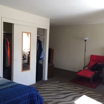 Private room, nearby Stanford and Caltrain-Barron Park - 2