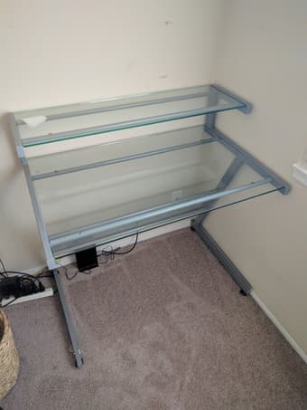 glas desk 1