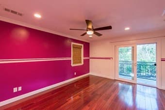 Private room available with flexible lease. 10 min drive to Stanford! 3
