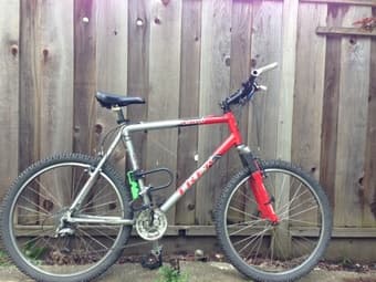 Trek mountain bike + lock (ideal for 6'0 or around) 2