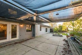 Gorgeous house with young professionals. 10 min biking to Stanford! 1