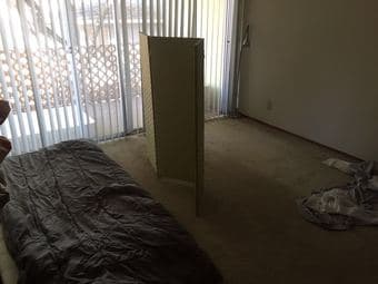 Rent living room for 25/day or 735/month 客厅招租 25/天 or 735/月 2