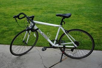 Vilano road bike, good condition (kept inside) 1