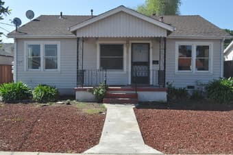 Walk to public transportation, Downtown Sunnyvale 1/1 duplex. 1