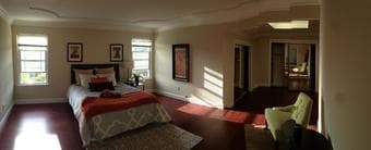 Large Sunny Room in Beautiful House, Has Pool! 3