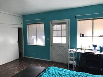 Large Room for rent in Old Mountain View 2