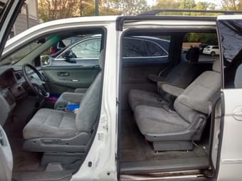 2000 Honda Odyssey EX runs well 3