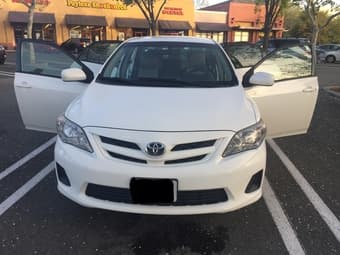 Low Mileage Toyota Corolla Le 1