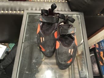 Climbing Shoes - Mad Rock Shark 2