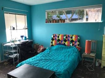 Large Room in Old Mountain View 3
