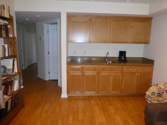 Room/bathroom walking distance to Stanford - $1200/mo - Female only 1