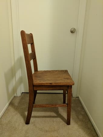 Selling beautiful solid wood chair 1