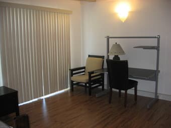 Large master bedroom suite (270 sq. feet) in a nice Midtown house 2