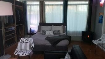 Room in Newark 2