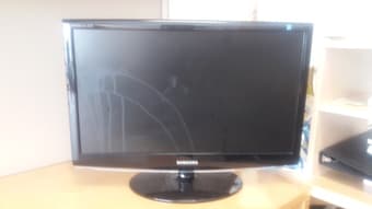 Monitor ----Samsung syncmaster 2333 1