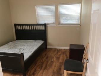 Looking for roommate: Room in beautiful Palo Alto 3BR 1