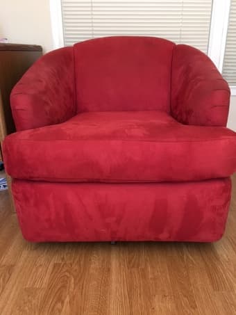 Amazing Royal-red chair, super comfy 1
