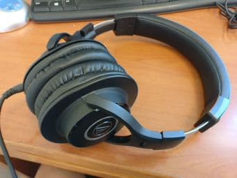 Selling Audio Technica ATH M40x (used, mint) 1