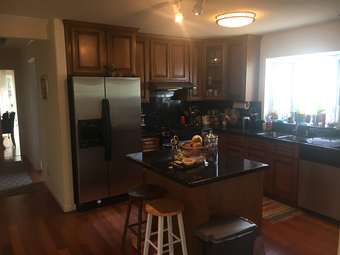 Large Room Available - 4 Bedroom House in Palo Alto (Embarcadero Rd) 1