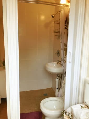 Newly remodeled/Furnished In-law unit in Private Home in Burlingame 3