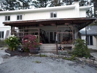 Nature Sanctuary with available gardening and horse facilities 3