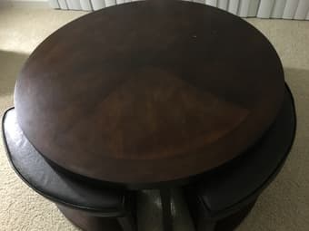 Sectional sofa + Table: Almost new 2