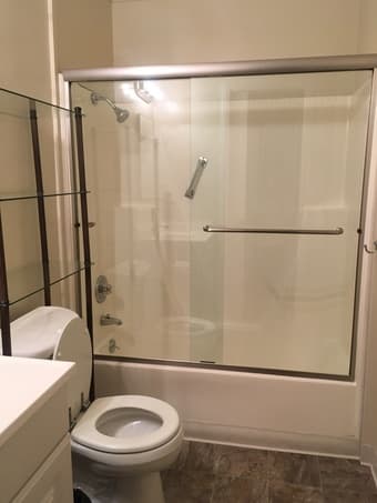 Apt 1BR avaliable Aug 1 near campus 3
