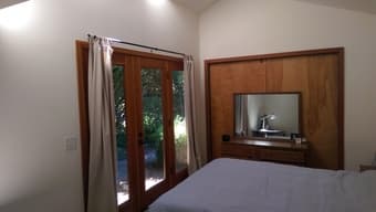 Avail. 6/15: Room in light-filled house, walking distance to campus 3