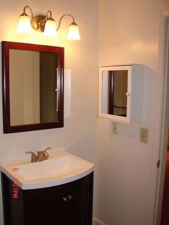 Palo Alto room+bathroom with 4 girls 2
